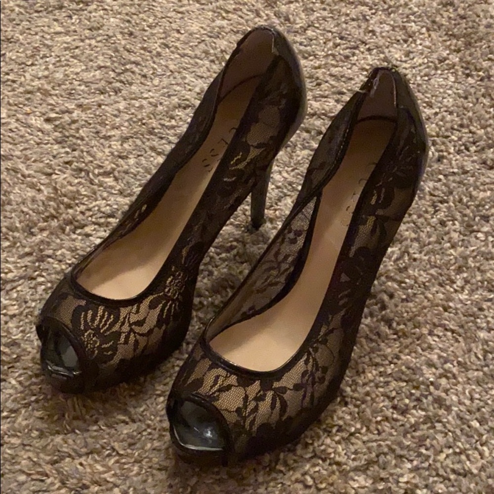 Guess black lace heels